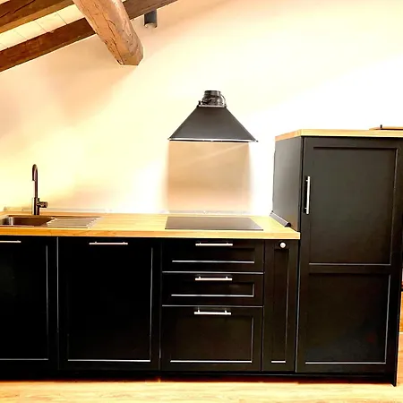 Domus 44 - Porta Nuova Konukevi 3*