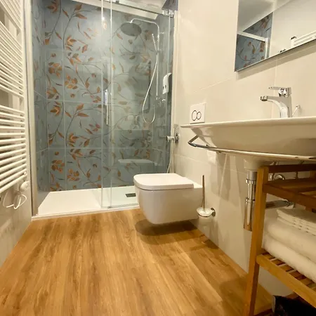 Domus 44 - Porta Nuova 3*