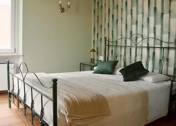 Domus 44 - Porta Nuova Konukevi 3*